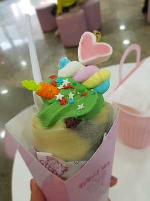 Oishii Japanese Crepes & Ice Cream