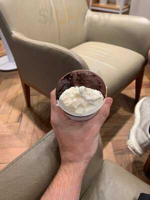 Bacio Di Latte - Antonio Carlos