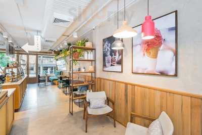 Bacio Di Latte - Antonio Carlos