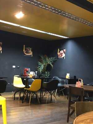 Bucks Burguer (yellow Burger)