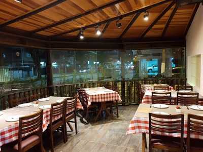 Di Santo Pastas E Parmegianas