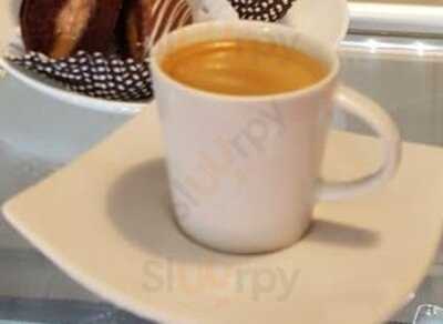 Pão Com Manteiga Cafeteria Familiar