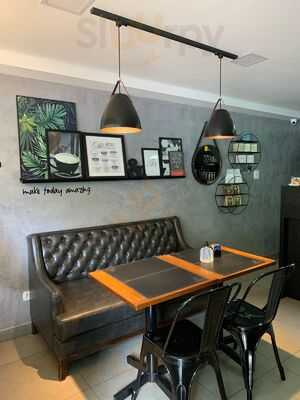 Antonia Sabores & Café