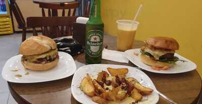 Mellows - Brownie & Burger