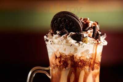 Paris 6 Café & Bistrô