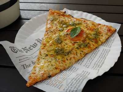 Fold Nyc Pizza Style