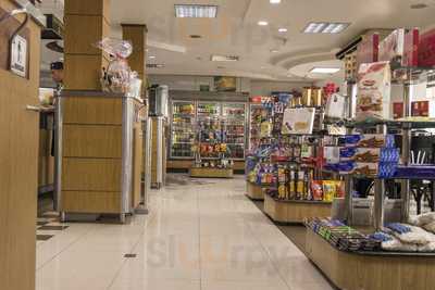 Galo Branco Food Shop