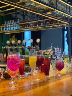 Down Town Pub & Garden