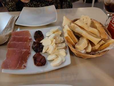 La Pastasciutta Cucina E Vino