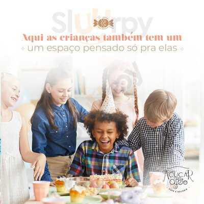 Com Açúcar, Com Afeto