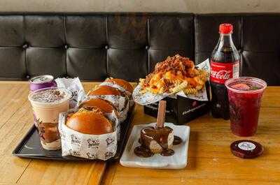 Hamburgueria Invictus