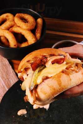 Campello Pizza Burger