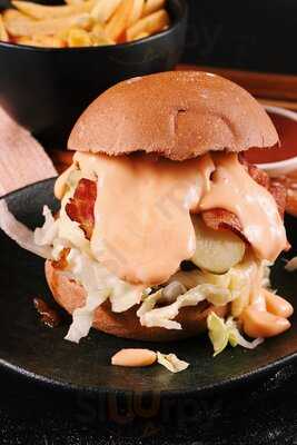 Campello Pizza Burger