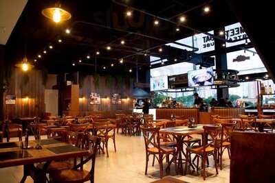 Meet & Meat Steakhouse