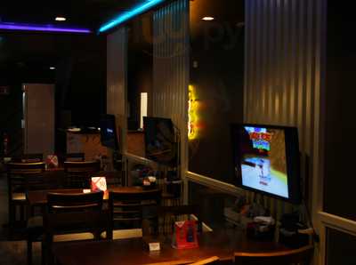 Fan Hour Games And Burgers