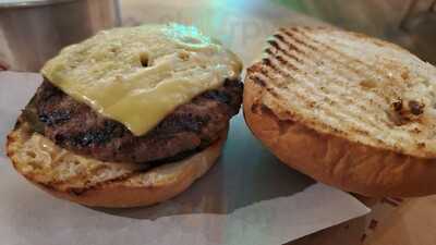 Porterhouse Beer-steak-burger