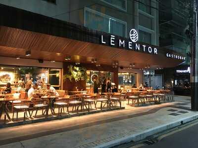 Lē Mentor Gastrobar