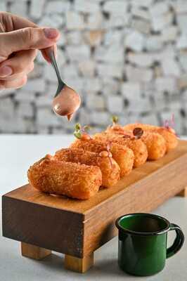 Lē Mentor Gastrobar