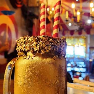 The Circus Bar E Kitchen