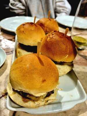 Mercedito Grill & Bar