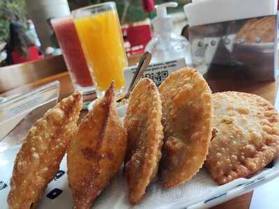 Bubu Cafe Restaurante