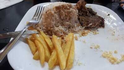 Alho Poró Restaurante E Petiscaria