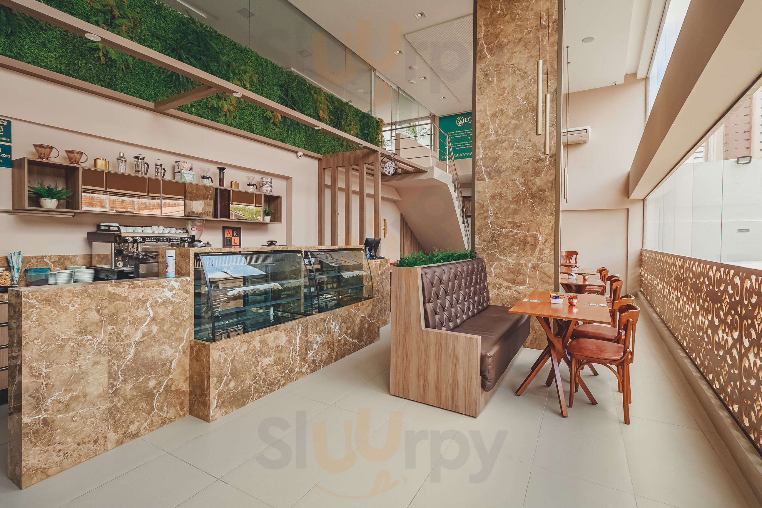 D’niz Café & Bistrô