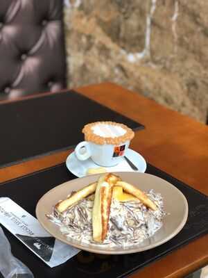 D’niz Café & Bistrô