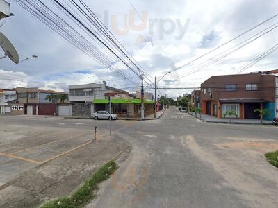 Midway Restaurante E Pizzaria