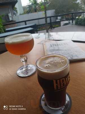 Hbier Public House