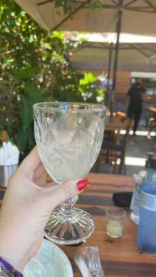 Ilha Bar E Restaurante