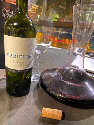 Acqua Bistro & Wine Bar