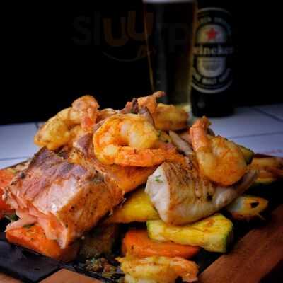 Madureira Bar & Grill