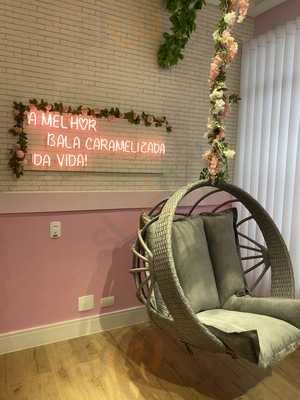 Tati Barbi Balas Caramelizadas