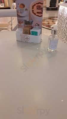 Le Petit Macarons Bourbon Shopping