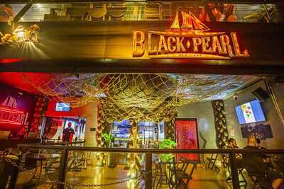 Black Pearl Pub Bar