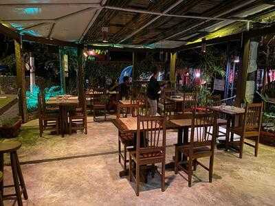 Trattoria E Pizzeria Pequeá