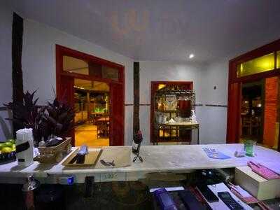 Trattoria E Pizzeria Pequeá