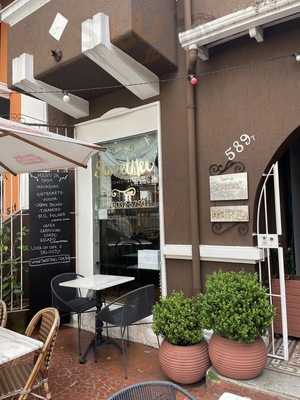 Sweet Mel Confeitaria