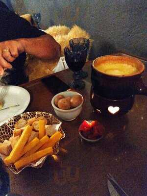 Lá Grotta Fondue