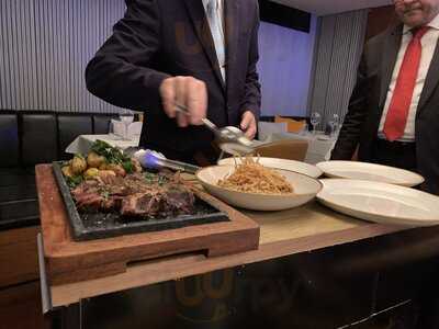 Carat Lounge & Restaurant