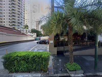 Carat Lounge & Restaurant