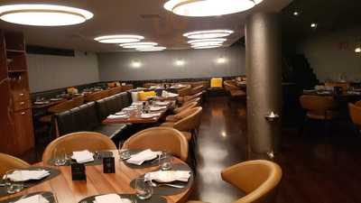 Carat Lounge & Restaurant