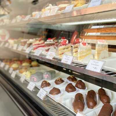 Royal Coffee And Cakes