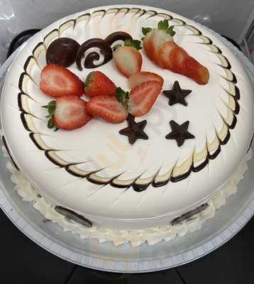 Royal Coffee And Cakes