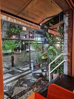 Yayá Comidaria Pop Brasileira