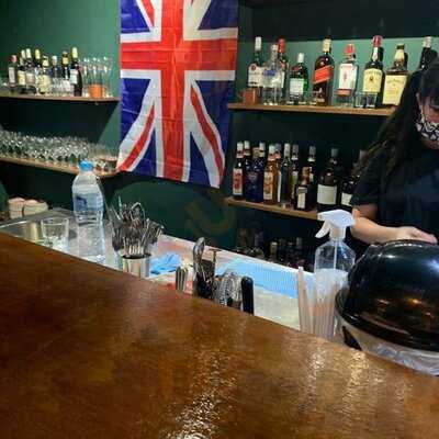 O Plebeu - English Pub