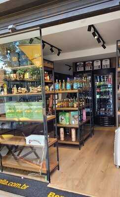 Moça Bonita Cachaçaria