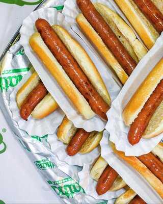 Nathan's Famous Savassi