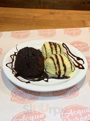 Acqua Burger Smash Burger